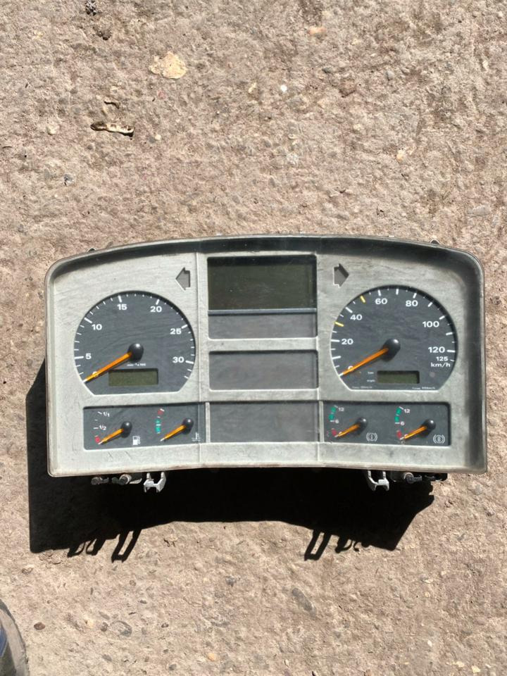 MAN Kombiinstrument Tacho 81272026127 - Chronotachygraphe pour Camion: photos 1 MAN Kombiinstrument Tacho 81272026127 - Chronotachygraphe pour Camion: photos 1