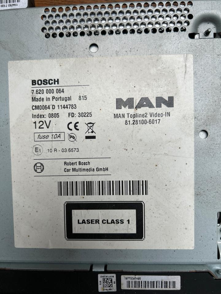 MAN Radio/Navigationssystem TGM BOSCH 81.28100-6017 - Système de navigation pour Camion: photos 3 MAN Radio/Navigationssystem TGM BOSCH 81.28100-6017 - Système de navigation pour Camion: photos 3
