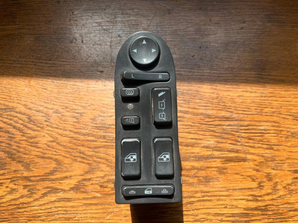 MAN Schalterleiste Fensterheber Schalter 81258067098 - Fenêtre et pièces pour Camion: photos 1 MAN Schalterleiste Fensterheber Schalter 81258067098 - Fenêtre et pièces pour Camion: photos 1