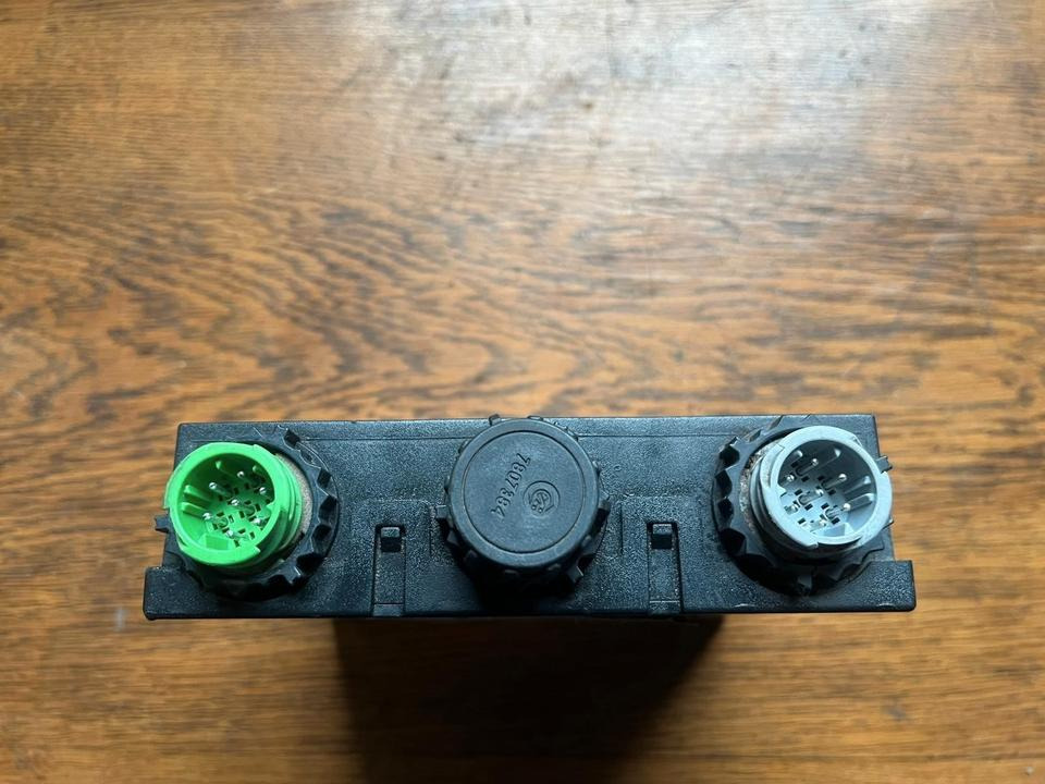 MAN Steuerelektronik 9533667 ADR Steuergerät 81.25935-6849 - Bloc de gestion pour Camion: photos 3 MAN Steuerelektronik 9533667 ADR Steuergerät 81.25935-6849 - Bloc de gestion pour Camion: photos 3