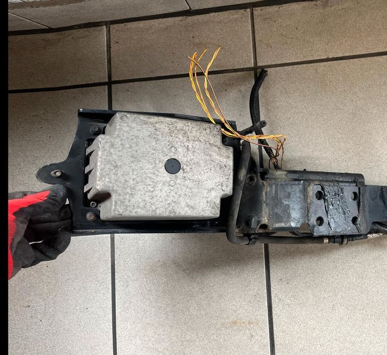 MAN TGL TGM TGX EU6 AdBlue Pumpe 81154036134000 - Système d'échappement pour Camion: photos 5 MAN TGL TGM TGX EU6 AdBlue Pumpe 81154036134000 - Système d'échappement pour Camion: photos 5