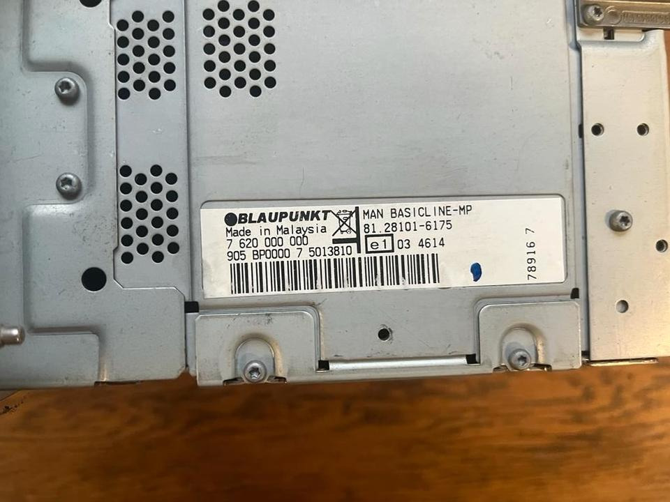 MAN TGS High Multimedia Radio 81.28101.6175 - Système électrique pour Camion: photos 2 MAN TGS High Multimedia Radio 81.28101.6175 - Système électrique pour Camion: photos 2