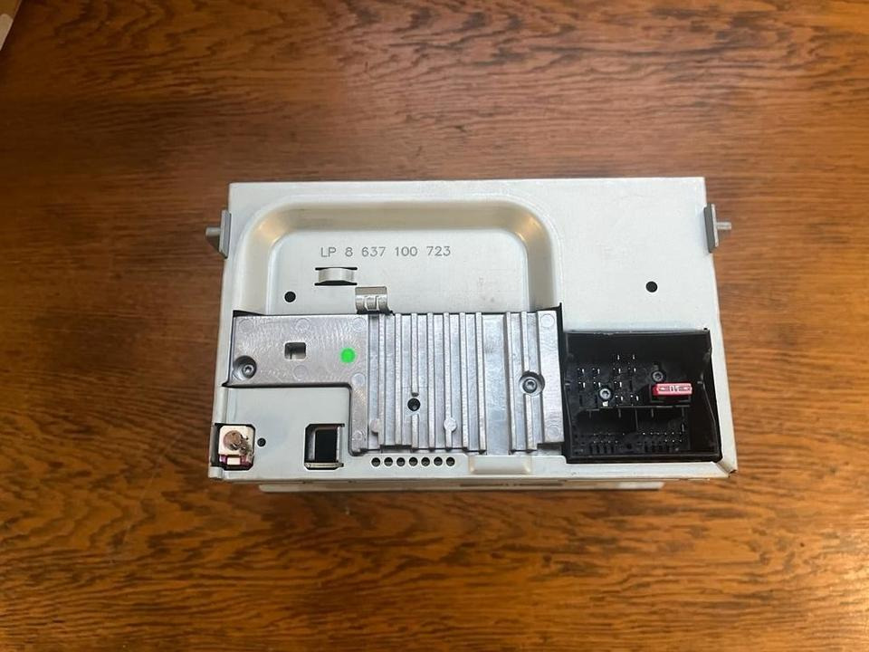 MAN TGS High Multimedia Radio 81.28101.6175 - Système électrique pour Camion: photos 4 MAN TGS High Multimedia Radio 81.28101.6175 - Système électrique pour Camion: photos 4