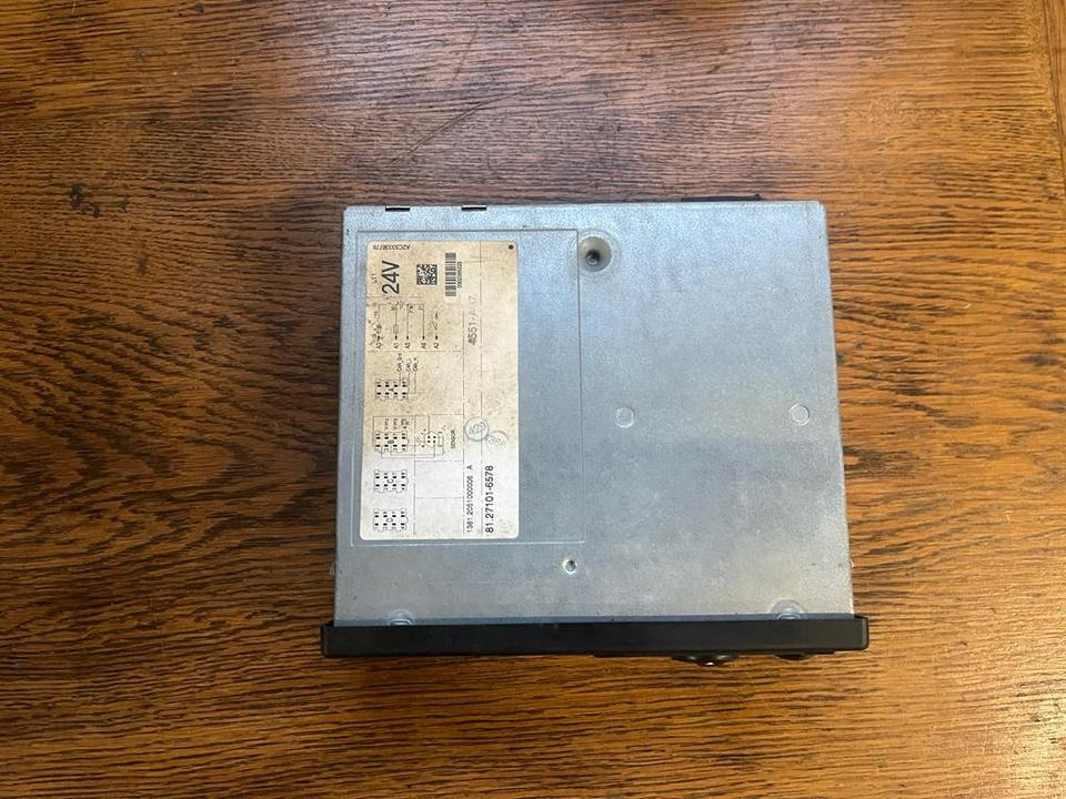 MAN TGX TGS TGA TGL Tachograph 81.27101-6565 - Chronotachygraphe pour Camion: photos 4 MAN TGX TGS TGA TGL Tachograph 81.27101-6565 - Chronotachygraphe pour Camion: photos 4