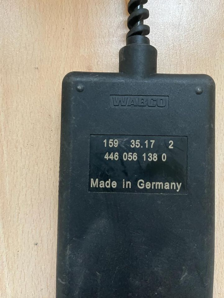 MAN WABCO Bediengerät Fernbedienung Luftfederung 4460561380 - Suspension pneumatique pour Camion: photos 2 MAN WABCO Bediengerät Fernbedienung Luftfederung 4460561380 - Suspension pneumatique pour Camion: photos 2