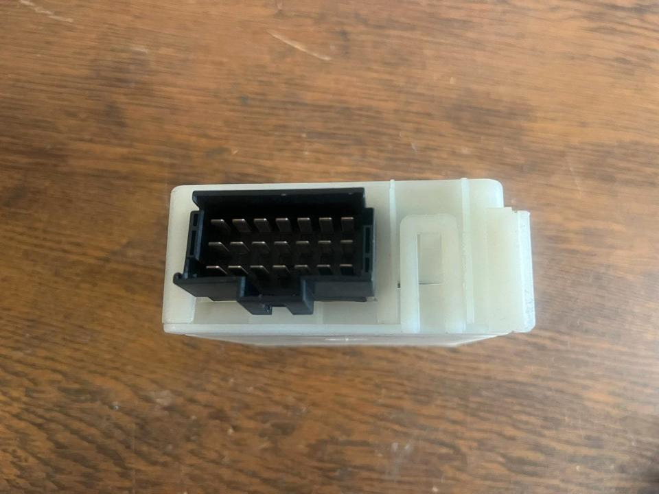 Mercedes Actros MP4 Diebstahlwarnanlage Steuergerät A0004462244 - Bloc de gestion pour Camion: photos 4 Mercedes Actros MP4 Diebstahlwarnanlage Steuergerät A0004462244 - Bloc de gestion pour Camion: photos 4