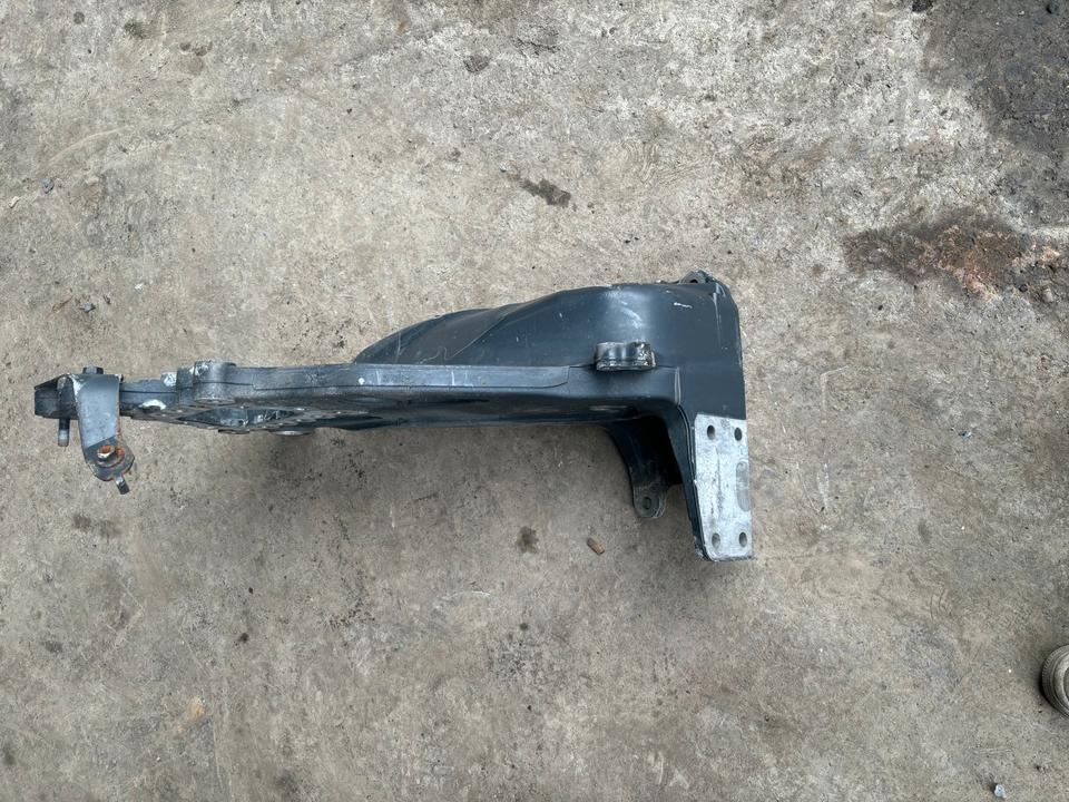 Mercedes-Actros MP4 Lenkbock Rechts A9603224001 - Commande de gouvernail pour Camion: photos 4 Mercedes-Actros MP4 Lenkbock Rechts A9603224001 - Commande de gouvernail pour Camion: photos 4