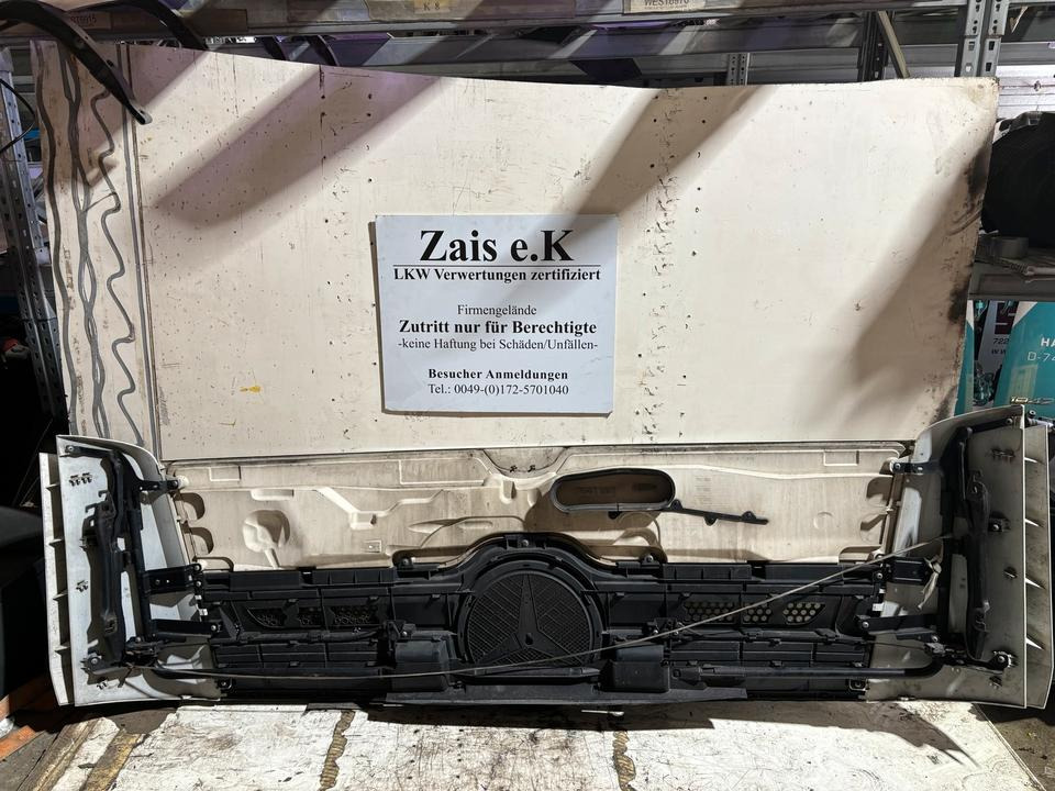 Mercedes Actros MP4 Motorhaube A9607500409 - Capot pour Camion: photos 4 Mercedes Actros MP4 Motorhaube A9607500409 - Capot pour Camion: photos 4