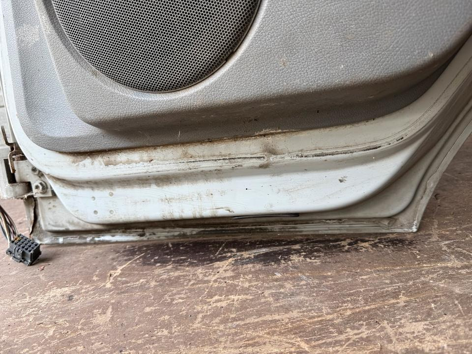 Mercedes Atego 2 Beifahrertür Grau Spiegel Innenverkleidung LN 70 - Portière et pièces pour Camion: photos 3 Mercedes Atego 2 Beifahrertür Grau Spiegel Innenverkleidung LN 70 - Portière et pièces pour Camion: photos 3