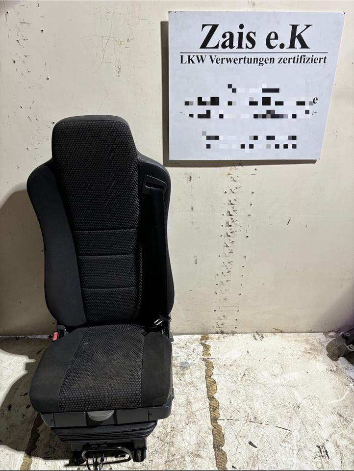 Mercedes Atego 3 Fahrersitz mit Luft - Siège pour Camion: photos 1 Mercedes Atego 3 Fahrersitz mit Luft - Siège pour Camion: photos 1