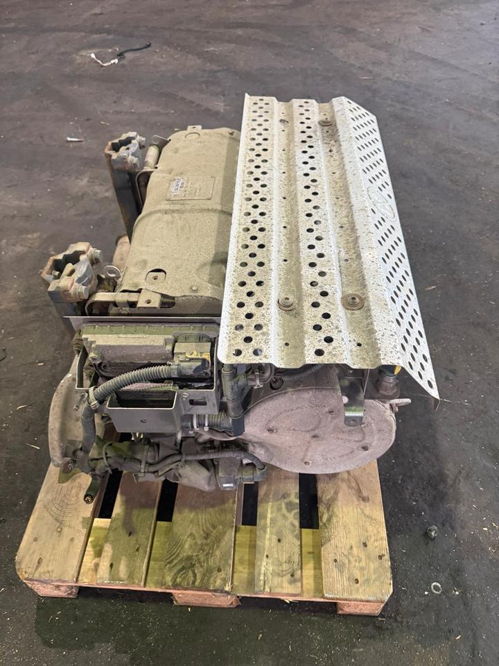 Mercedes Atego 4 EU6 Auspuff Katalysator A0044902812 - Catalyseur pour Camion: photos 4 Mercedes Atego 4 EU6 Auspuff Katalysator A0044902812 - Catalyseur pour Camion: photos 4