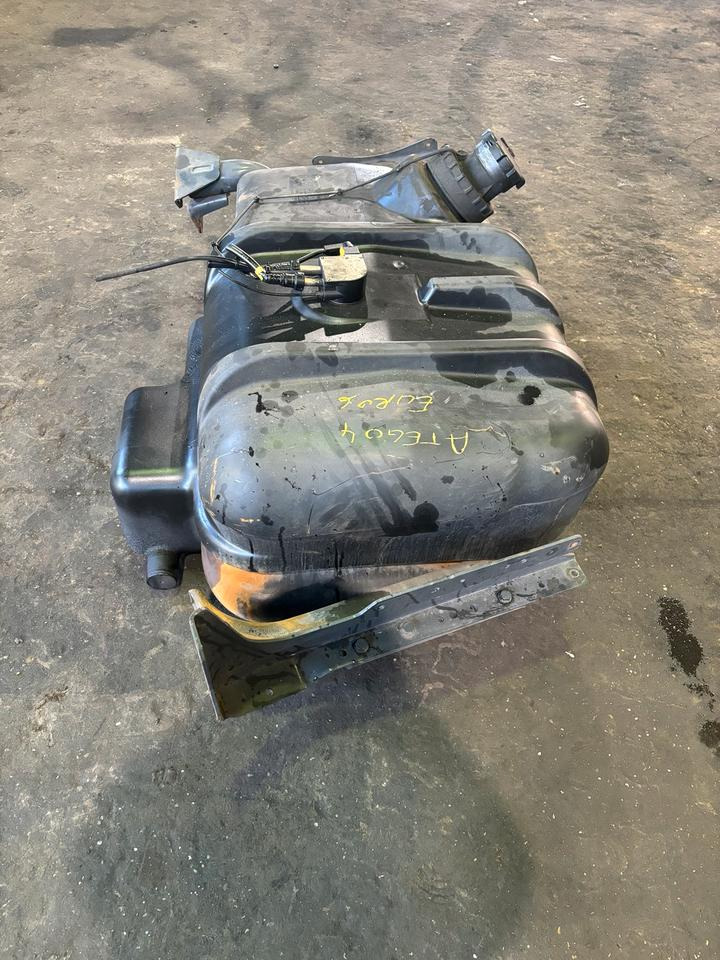 Mercedes Atego 4 EU6 Dieseltank Tank Tankbehälter 200L - Réservoir de carburant pour Camion: photos 3 Mercedes Atego 4 EU6 Dieseltank Tank Tankbehälter 200L - Réservoir de carburant pour Camion: photos 3