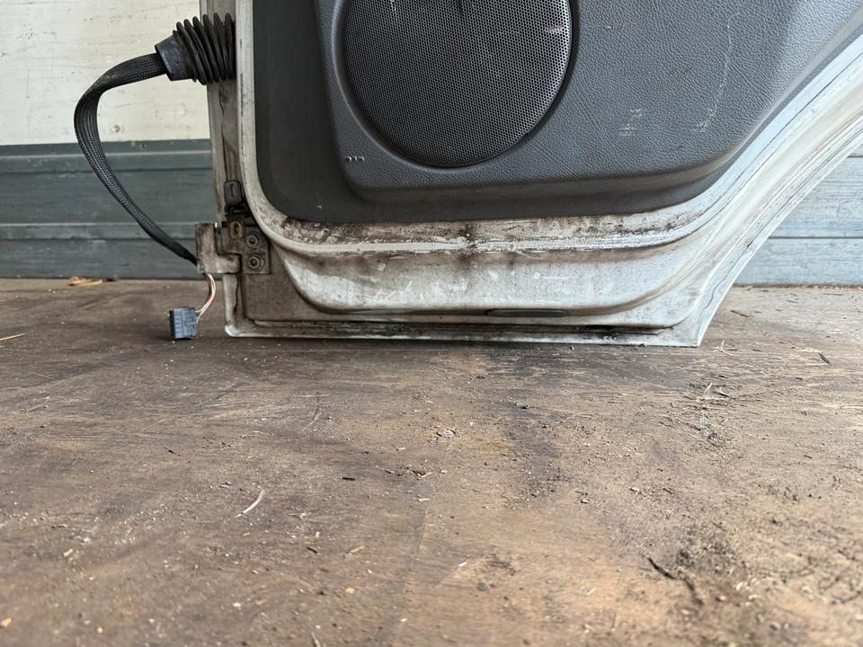 Mercedes Atego Beifahrertür Weiß Spiegel Innenverkleidung LN 75 - Portière et pièces pour Camion: photos 5 Mercedes Atego Beifahrertür Weiß Spiegel Innenverkleidung LN 75 - Portière et pièces pour Camion: photos 5