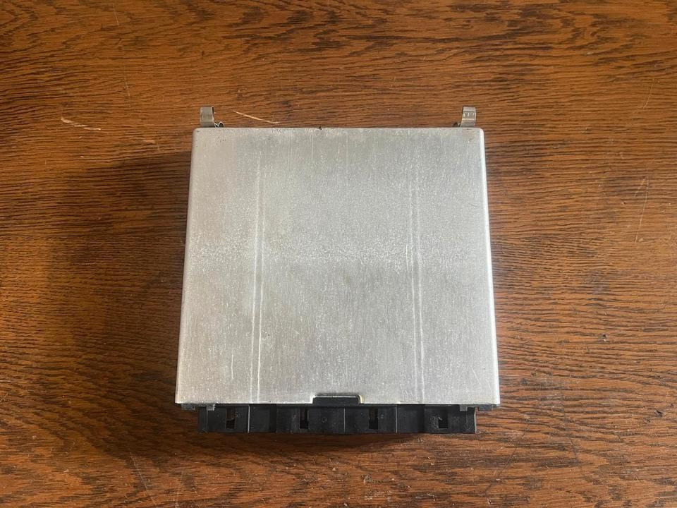 Mercedes Atego Elektronik FR VDO Steuergerät A0004465702 - Bloc de gestion: photos 5 Mercedes Atego Elektronik FR VDO Steuergerät A0004465702 - Bloc de gestion: photos 5