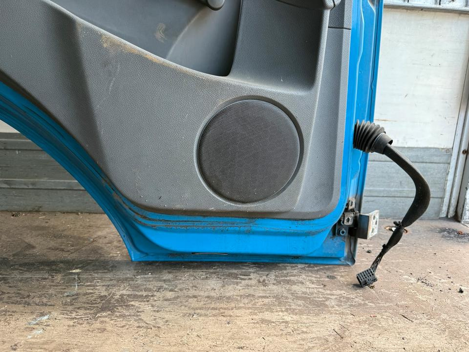 Mercedes Atego Fahrertür Blau Spiegel Innenverkleidung LN 73 - Portière et pièces pour Camion: photos 4 Mercedes Atego Fahrertür Blau Spiegel Innenverkleidung LN 73 - Portière et pièces pour Camion: photos 4