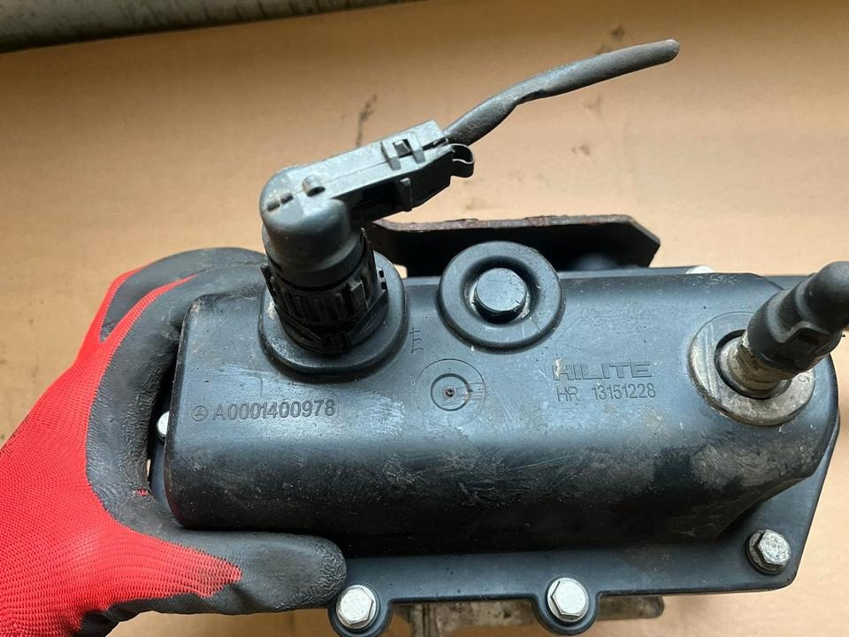 Mercedes-Benz Actros Atego EU4 EU5 AdBlue Pumpe A0001400978 - Pompe à carburant pour Camion: photos 2 Mercedes-Benz Actros Atego EU4 EU5 AdBlue Pumpe A0001400978 - Pompe à carburant pour Camion: photos 2