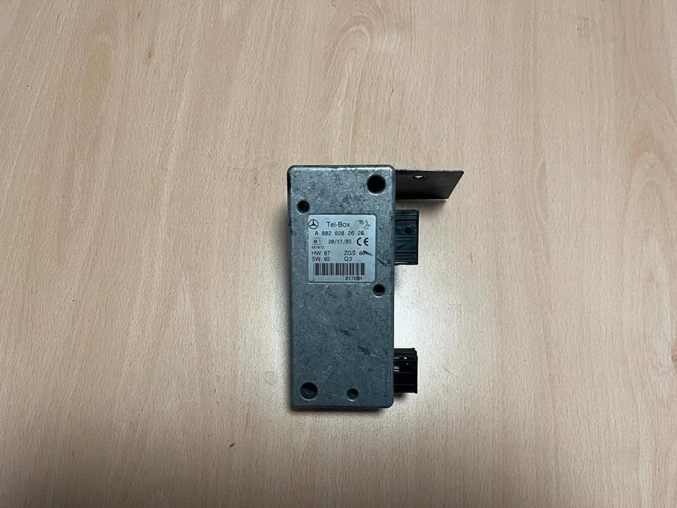Mercedes Tel-Box Steuergerät Telefon A 002 820 26 26 - Bloc de gestion pour Camion: photos 1 Mercedes Tel-Box Steuergerät Telefon A 002 820 26 26 - Bloc de gestion pour Camion: photos 1