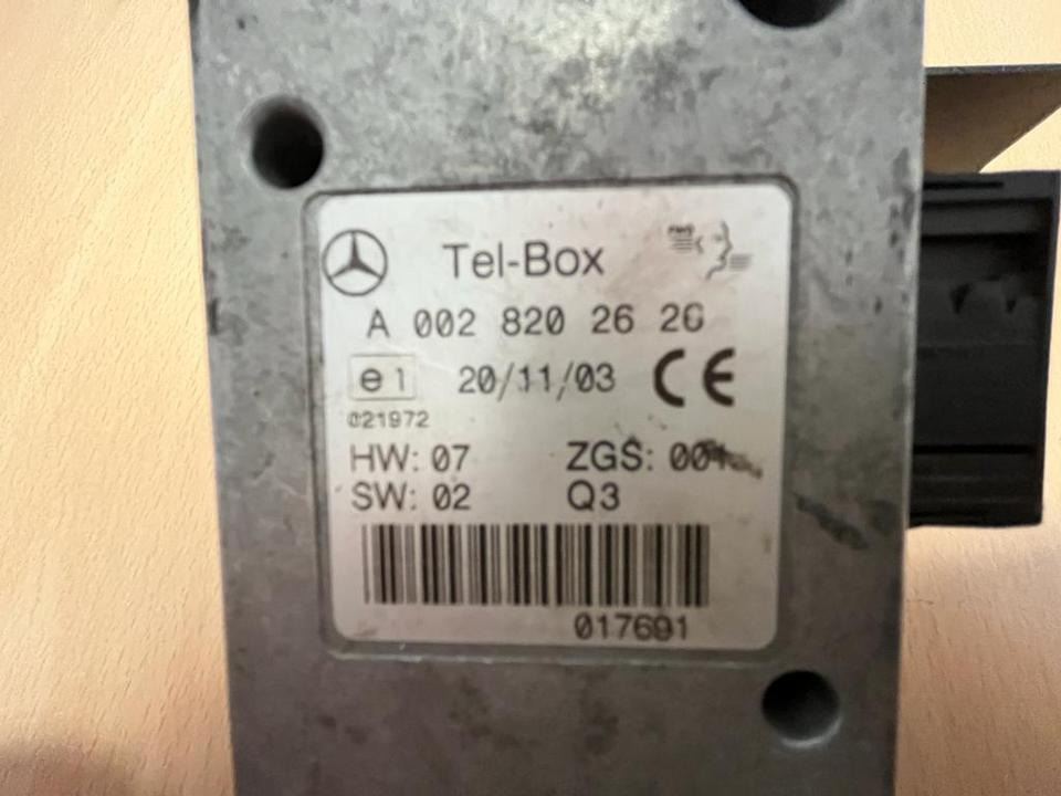 Mercedes Tel-Box Steuergerät Telefon A 002 820 26 26 - Bloc de gestion pour Camion: photos 2 Mercedes Tel-Box Steuergerät Telefon A 002 820 26 26 - Bloc de gestion pour Camion: photos 2