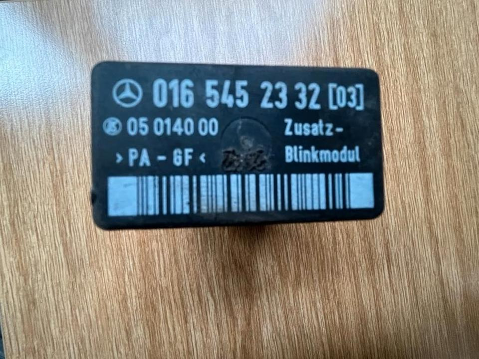 Mercedes W638 Vito Steuergerät Blinkermodul Relais 0165452332 - Bloc de gestion pour Camion: photos 2 Mercedes W638 Vito Steuergerät Blinkermodul Relais 0165452332 - Bloc de gestion pour Camion: photos 2