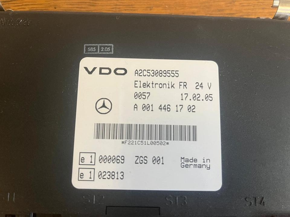 Mercedes VDO Elektronik FR Steuergerät A0014461702 - Pièces de rechange: photos 3 Mercedes VDO Elektronik FR Steuergerät A0014461702 - Pièces de rechange: photos 3