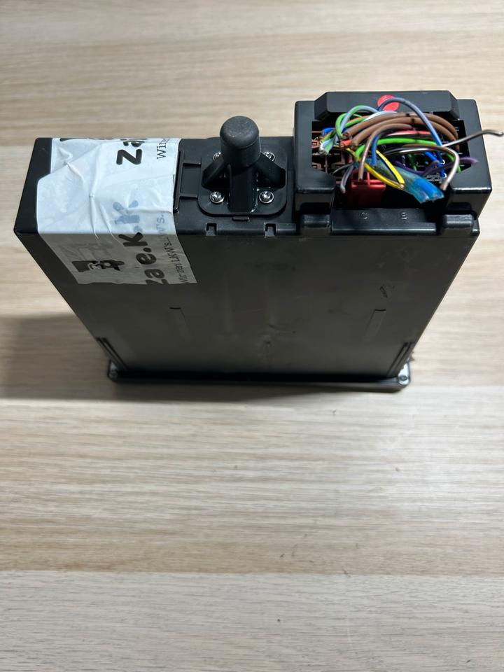 VDO Tachograph A3C0539590020 / A2C16768800 - Pièces de rechange: photos 3 VDO Tachograph A3C0539590020 / A2C16768800 - Pièces de rechange: photos 3