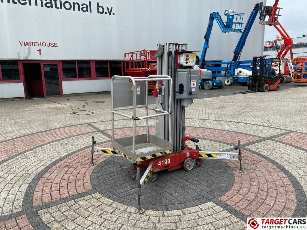 Genie AWP-30S Electric AC Vertical Mast Work Lift 1100cm - Nacelle à mât vertical: photos 1 Genie AWP-30S Electric AC Vertical Mast Work Lift 1100cm - Nacelle à mât vertical: photos 1
