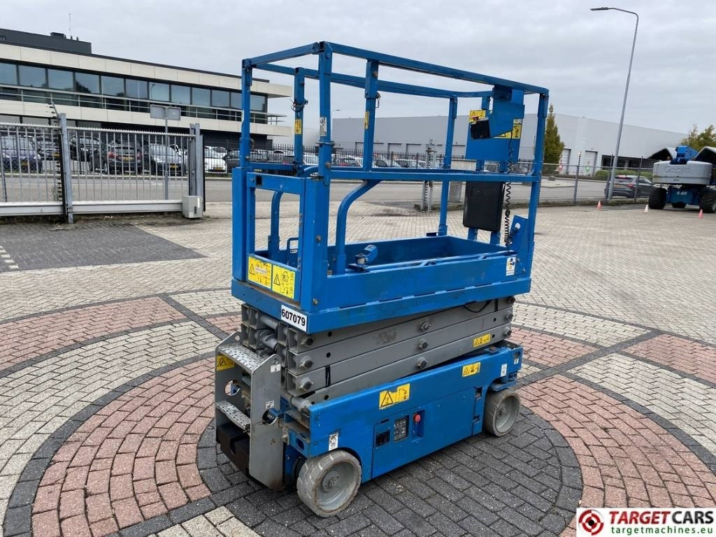 Genie GS-1932 Electric Scissor Work Lift 779cm - Nacelle ciseaux: photos 3 Genie GS-1932 Electric Scissor Work Lift 779cm - Nacelle ciseaux: photos 3