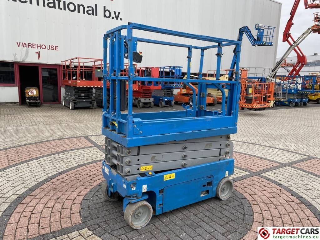 Genie GS-1932 Electric Scissor Work Lift 779cm - Nacelle ciseaux: photos 1 Genie GS-1932 Electric Scissor Work Lift 779cm - Nacelle ciseaux: photos 1