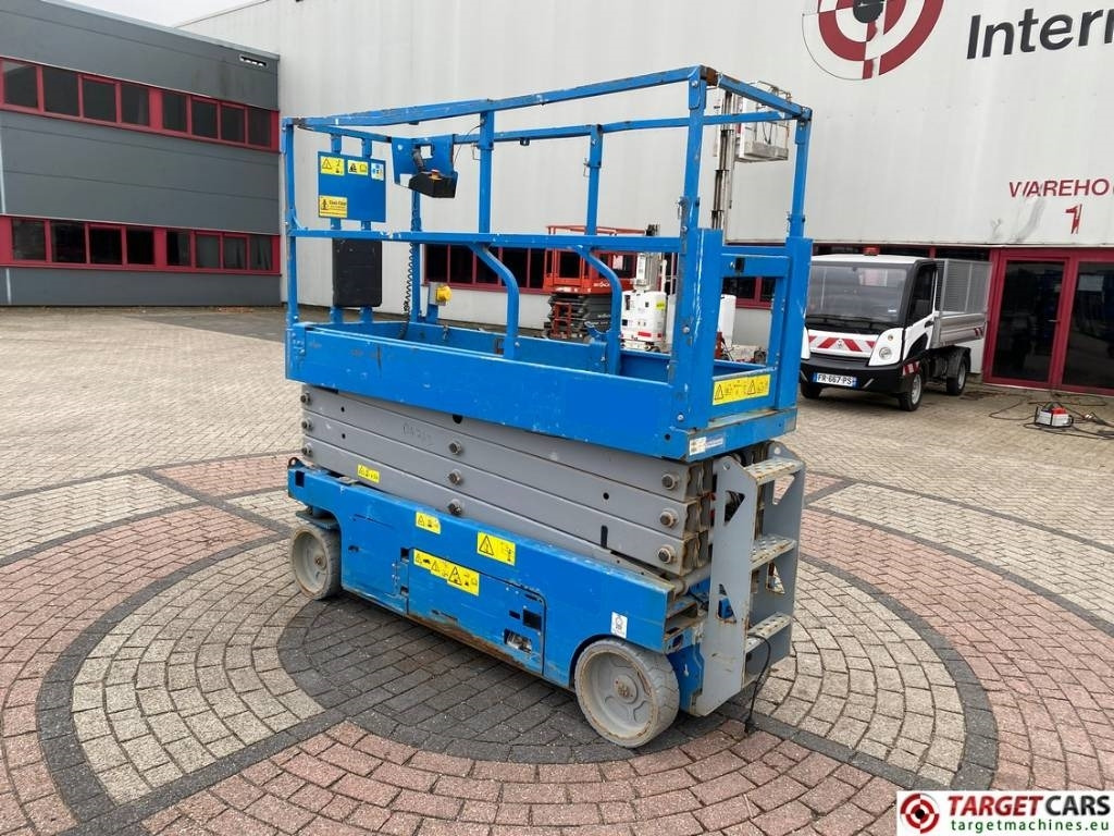 Genie GS-2632 Electric GS2632 Scissor Work Lift 992cm - Nacelle ciseaux: photos 4 Genie GS-2632 Electric GS2632 Scissor Work Lift 992cm - Nacelle ciseaux: photos 4
