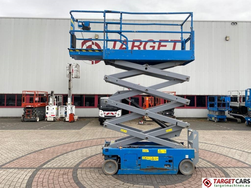 Genie GS-2632 Electric GS2632 Scissor Work Lift 992cm - Nacelle ciseaux: photos 5 Genie GS-2632 Electric GS2632 Scissor Work Lift 992cm - Nacelle ciseaux: photos 5