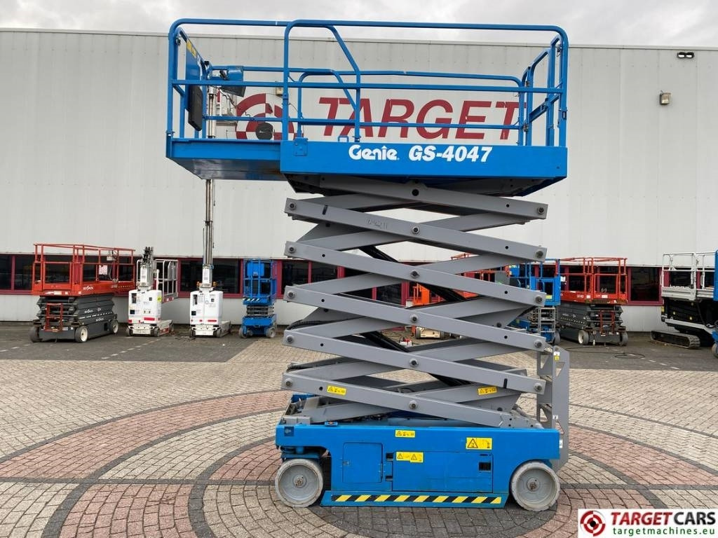 Genie GS-4047 Electric GS4047 Scissor Work Lift 1389cm - Nacelle ciseaux: photos 5 Genie GS-4047 Electric GS4047 Scissor Work Lift 1389cm - Nacelle ciseaux: photos 5