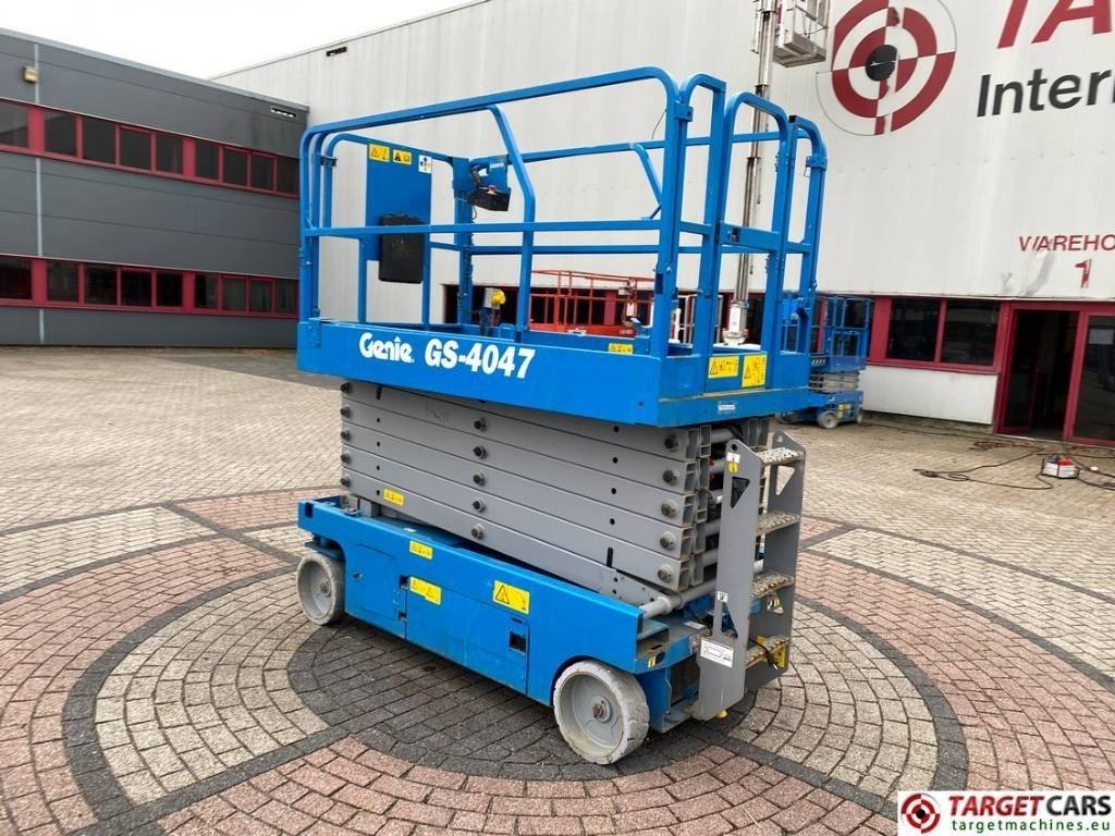 Genie GS-4047 Electric GS4047 Scissor Work Lift 1389cm - Nacelle ciseaux: photos 4 Genie GS-4047 Electric GS4047 Scissor Work Lift 1389cm - Nacelle ciseaux: photos 4