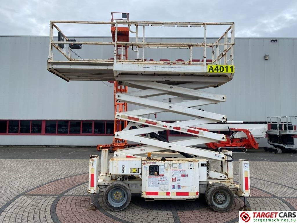 Nacelle ciseaux Genie GS-4069RT Diesel 4x4 Scissor Work Lift 1412cm NOCE: photos 5 Nacelle ciseaux Genie GS-4069RT Diesel 4x4 Scissor Work Lift 1412cm NOCE: photos 5