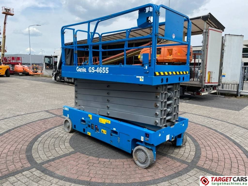 Genie GS-4655 Electric E-Drive Scissor Work Lift 1595cm - Nacelle ciseaux: photos 2 Genie GS-4655 Electric E-Drive Scissor Work Lift 1595cm - Nacelle ciseaux: photos 2