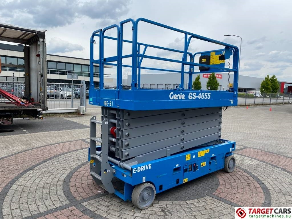 Genie GS-4655 Electric E-Drive Scissor Work Lift 1595cm - Nacelle ciseaux: photos 3 Genie GS-4655 Electric E-Drive Scissor Work Lift 1595cm - Nacelle ciseaux: photos 3