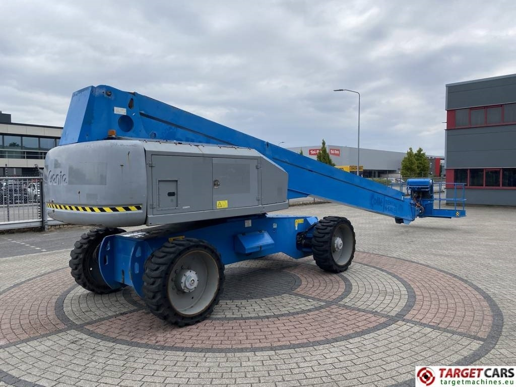 Genie S-100HD Articulated 4x4x4 Diesel Boom Lift 3248cm  - Nacelle télescopique: photos 3 Genie S-100HD Articulated 4x4x4 Diesel Boom Lift 3248cm  - Nacelle télescopique: photos 3