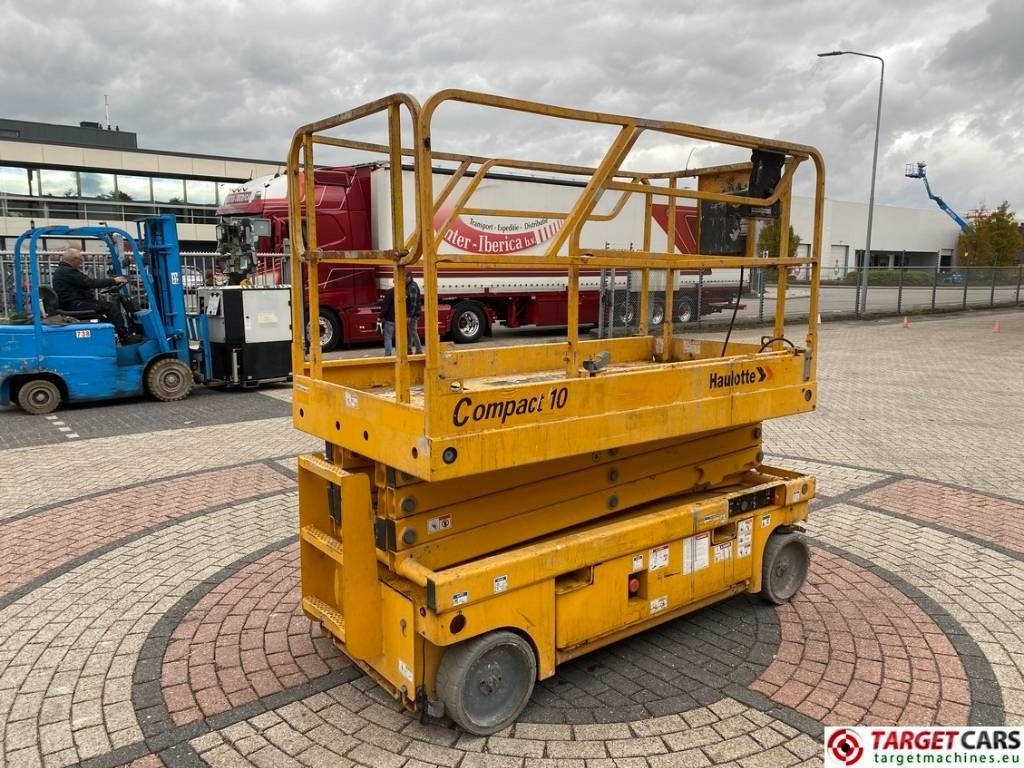 Haulotte Compact 10 Electric Scissor Work Lift 1015cm - Nacelle ciseaux: photos 3 Haulotte Compact 10 Electric Scissor Work Lift 1015cm - Nacelle ciseaux: photos 3