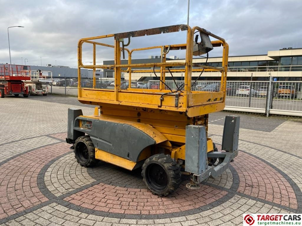 Haulotte Compact 12DX Diesel 4x4 Scissor Work Lift 1206cm - Nacelle ciseaux: photos 2 Haulotte Compact 12DX Diesel 4x4 Scissor Work Lift 1206cm - Nacelle ciseaux: photos 2