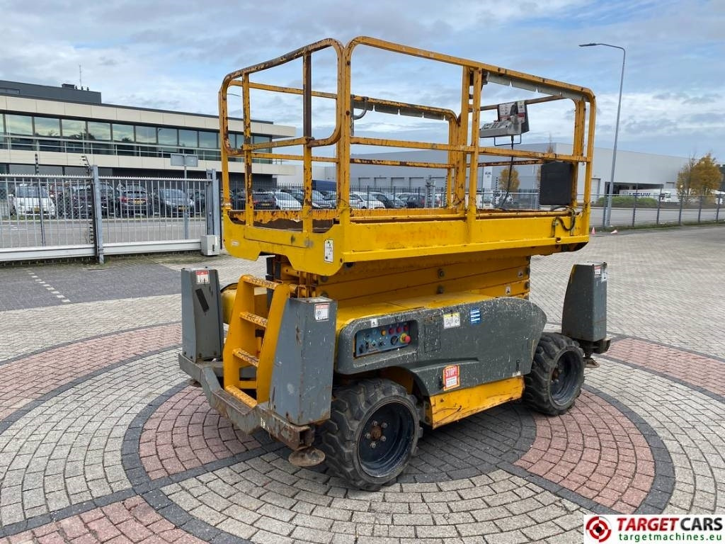 Haulotte Compact 12DX Diesel 4x4 Scissor Work Lift 1206cm - Nacelle ciseaux: photos 3 Haulotte Compact 12DX Diesel 4x4 Scissor Work Lift 1206cm - Nacelle ciseaux: photos 3