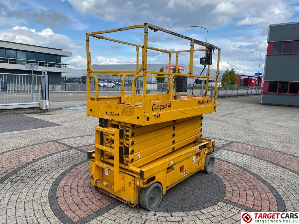 Haulotte Compact 14 Electric Scissor Work Lift 1385cm - Nacelle ciseaux: photos 3 Haulotte Compact 14 Electric Scissor Work Lift 1385cm - Nacelle ciseaux: photos 3