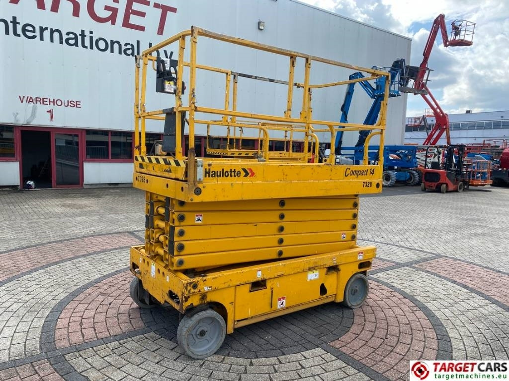 Haulotte Compact 14 Electric Scissor Work Lift 1385cm - Nacelle ciseaux: photos 1 Haulotte Compact 14 Electric Scissor Work Lift 1385cm - Nacelle ciseaux: photos 1
