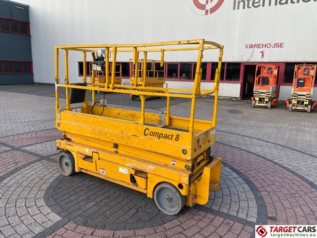 Haulotte Compact 8 Electric Scissor Work Lift 818cm - Nacelle ciseaux: photos 4 Haulotte Compact 8 Electric Scissor Work Lift 818cm - Nacelle ciseaux: photos 4
