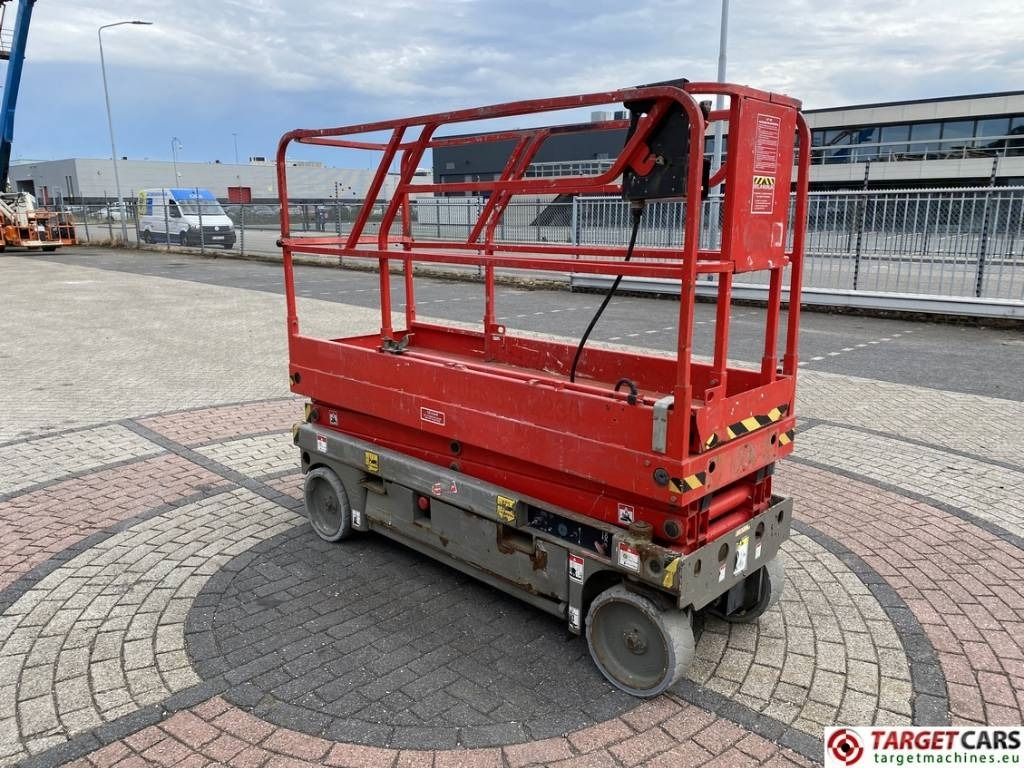 Haulotte Compact 8 Electric Scissor Work Lift 818cm - Nacelle ciseaux: photos 2 Haulotte Compact 8 Electric Scissor Work Lift 818cm - Nacelle ciseaux: photos 2