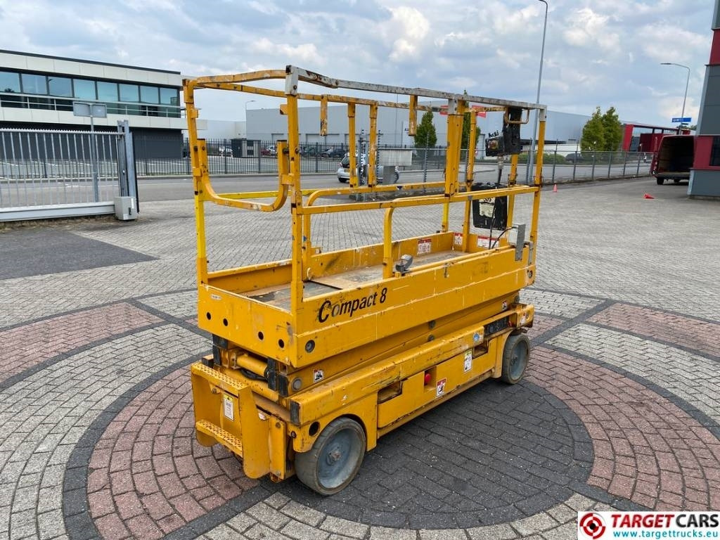 Haulotte Compact 8 Electric Scissor Work Lift 818cm - Nacelle ciseaux: photos 3 Haulotte Compact 8 Electric Scissor Work Lift 818cm - Nacelle ciseaux: photos 3