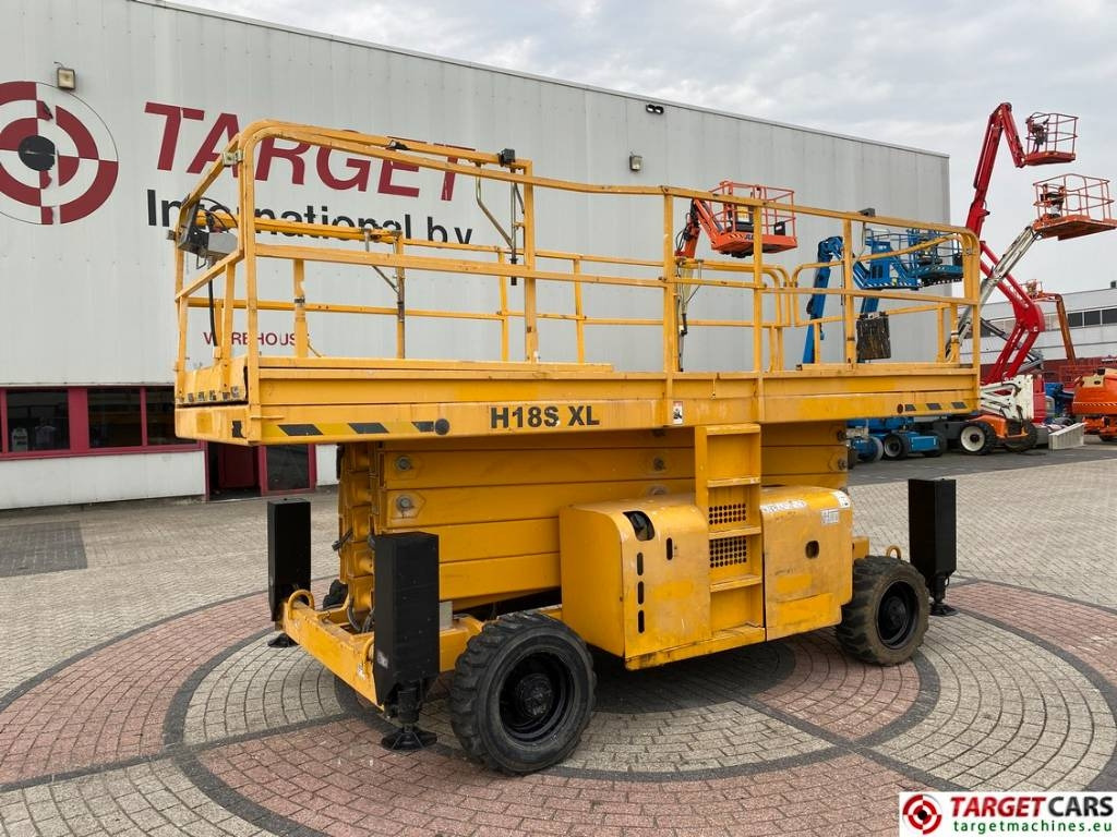 Haulotte H18SXL Diesel 4x4 Scissor Work Lift 1800cm - Nacelle ciseaux: photos 1 Haulotte H18SXL Diesel 4x4 Scissor Work Lift 1800cm - Nacelle ciseaux: photos 1