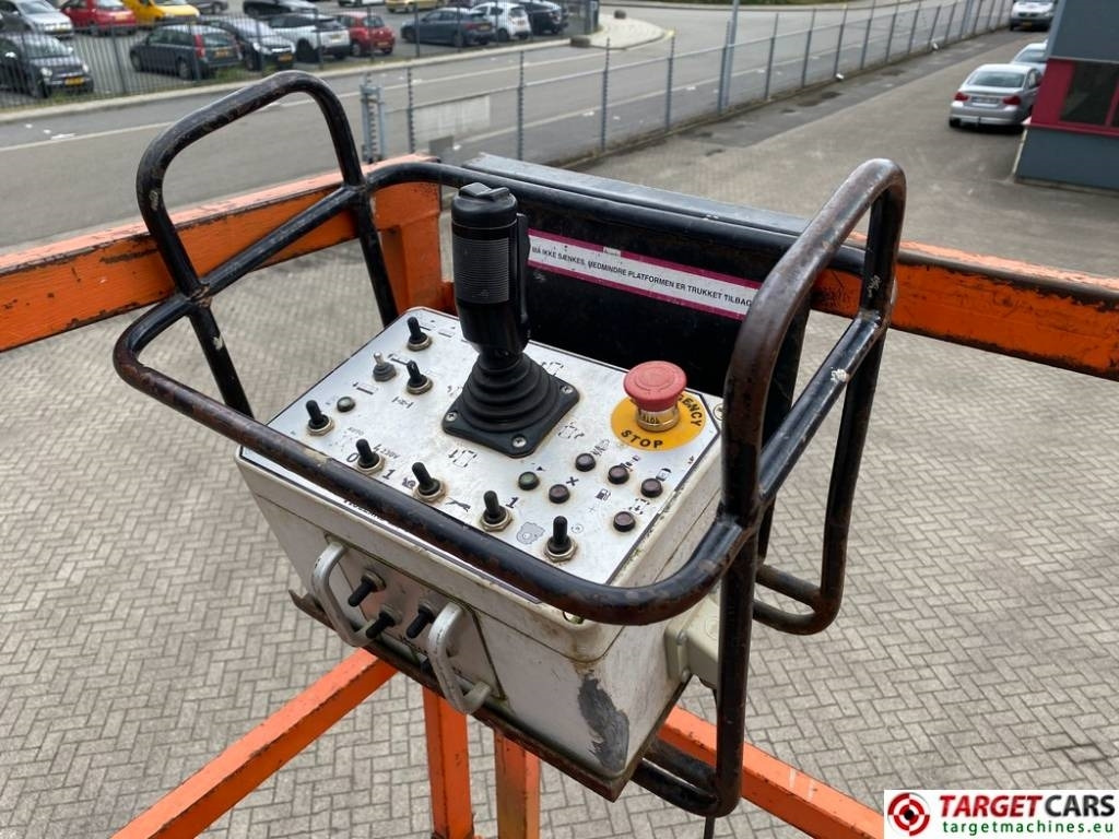 Nacelle ciseaux Holland Lift T210DL25 4WD Diesel T-210DL25 Scissor WorkLift 23M: photos 9 Nacelle ciseaux Holland Lift T210DL25 4WD Diesel T-210DL25 Scissor WorkLift 23M: photos 9