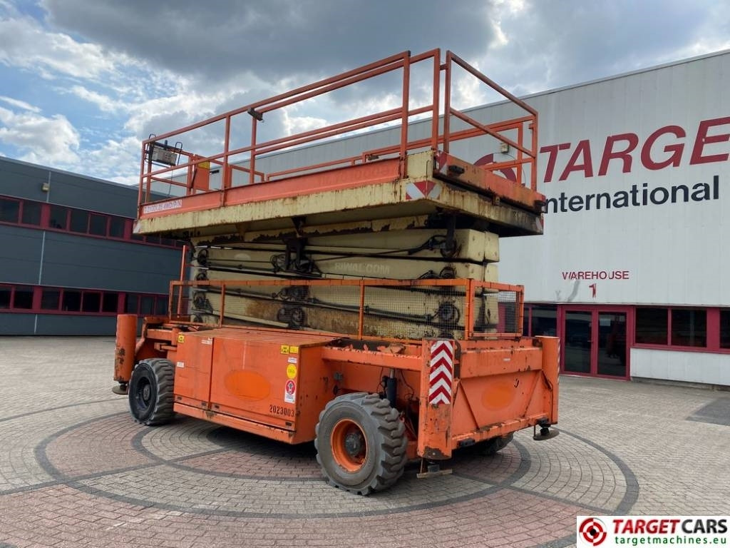 Holland Lift T210DL25 4WD Diesel T-210DL25 Scissor WorkLift 23M - Nacelle ciseaux: photos 4 Holland Lift T210DL25 4WD Diesel T-210DL25 Scissor WorkLift 23M - Nacelle ciseaux: photos 4
