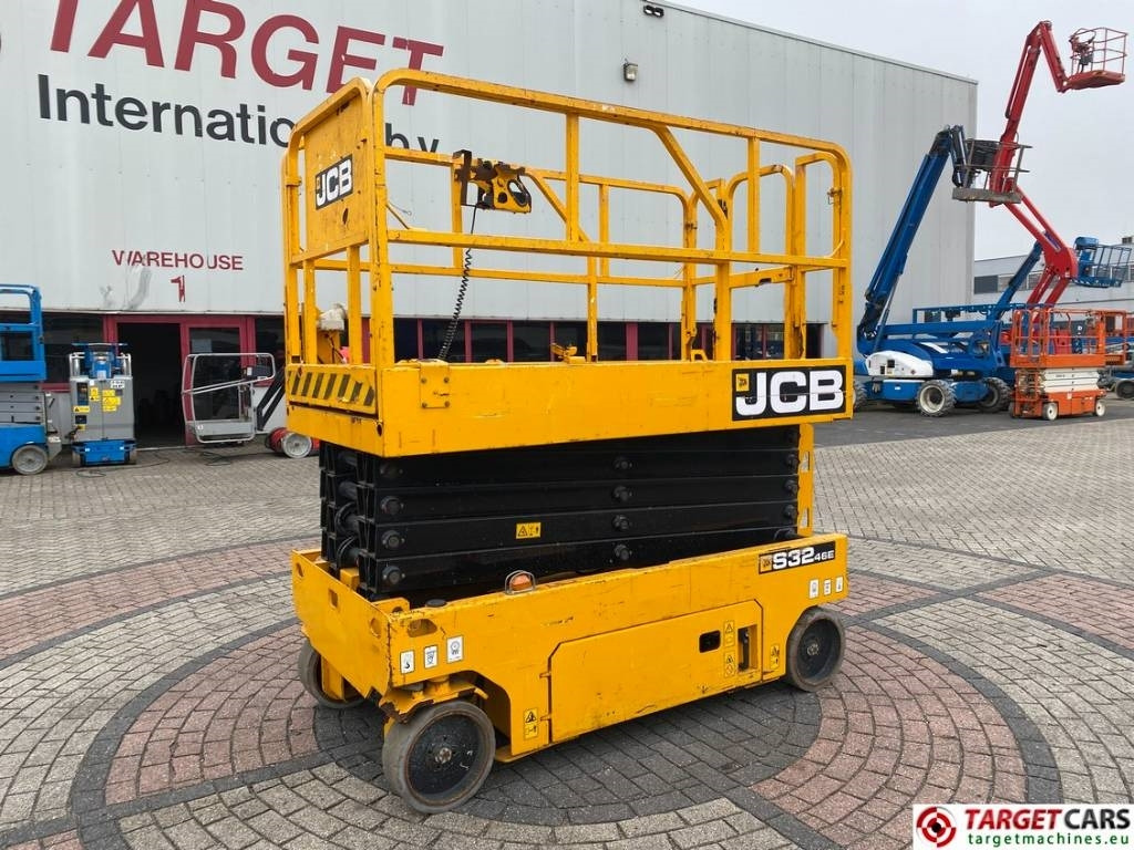 JCB S3246E Electric Scissor Work Lift 1200cm - Nacelle ciseaux: photos 1 JCB S3246E Electric Scissor Work Lift 1200cm - Nacelle ciseaux: photos 1