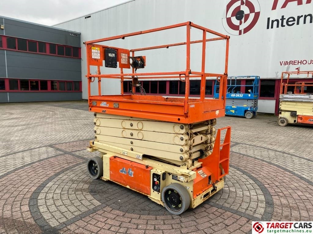 JLG 10RS Electric Scissor Work Lift 1175cm - Nacelle ciseaux: photos 4 JLG 10RS Electric Scissor Work Lift 1175cm - Nacelle ciseaux: photos 4