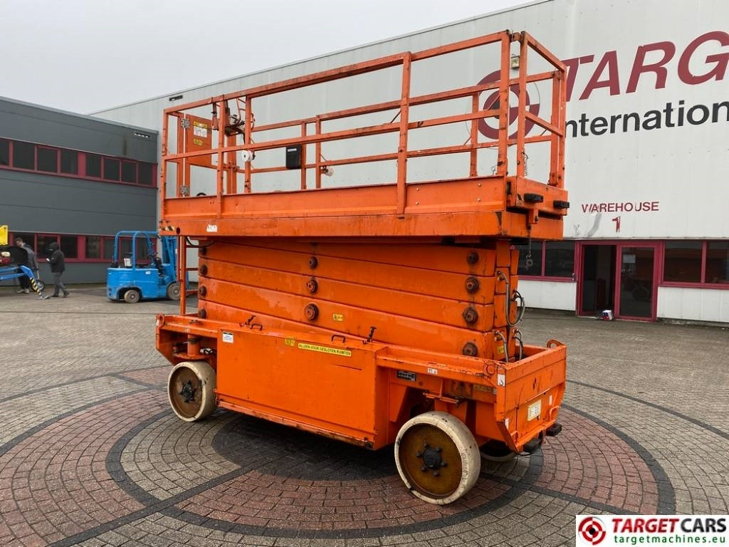JLG 153-12 Liftlux Electric Scissor Work Lift 1730cm - Nacelle ciseaux: photos 4 JLG 153-12 Liftlux Electric Scissor Work Lift 1730cm - Nacelle ciseaux: photos 4